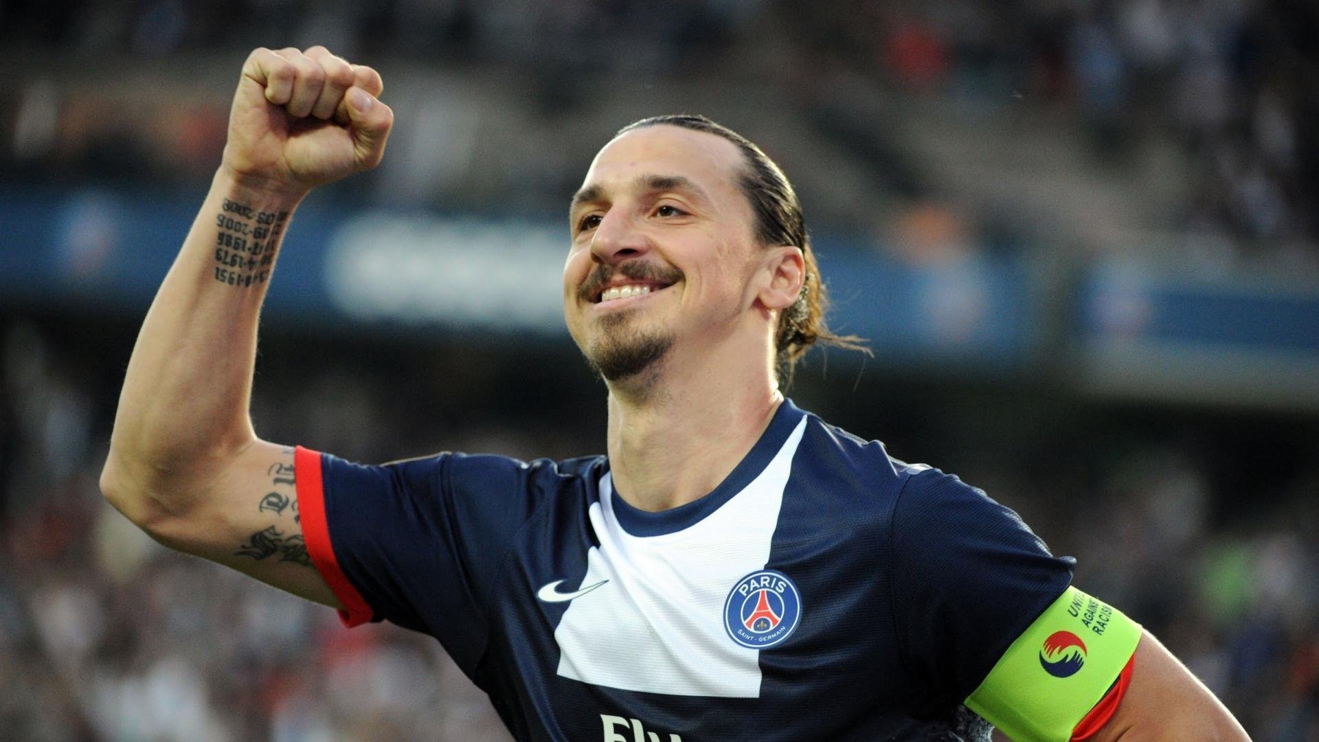 威少称愿做场上发动机组织全队,威少的动作