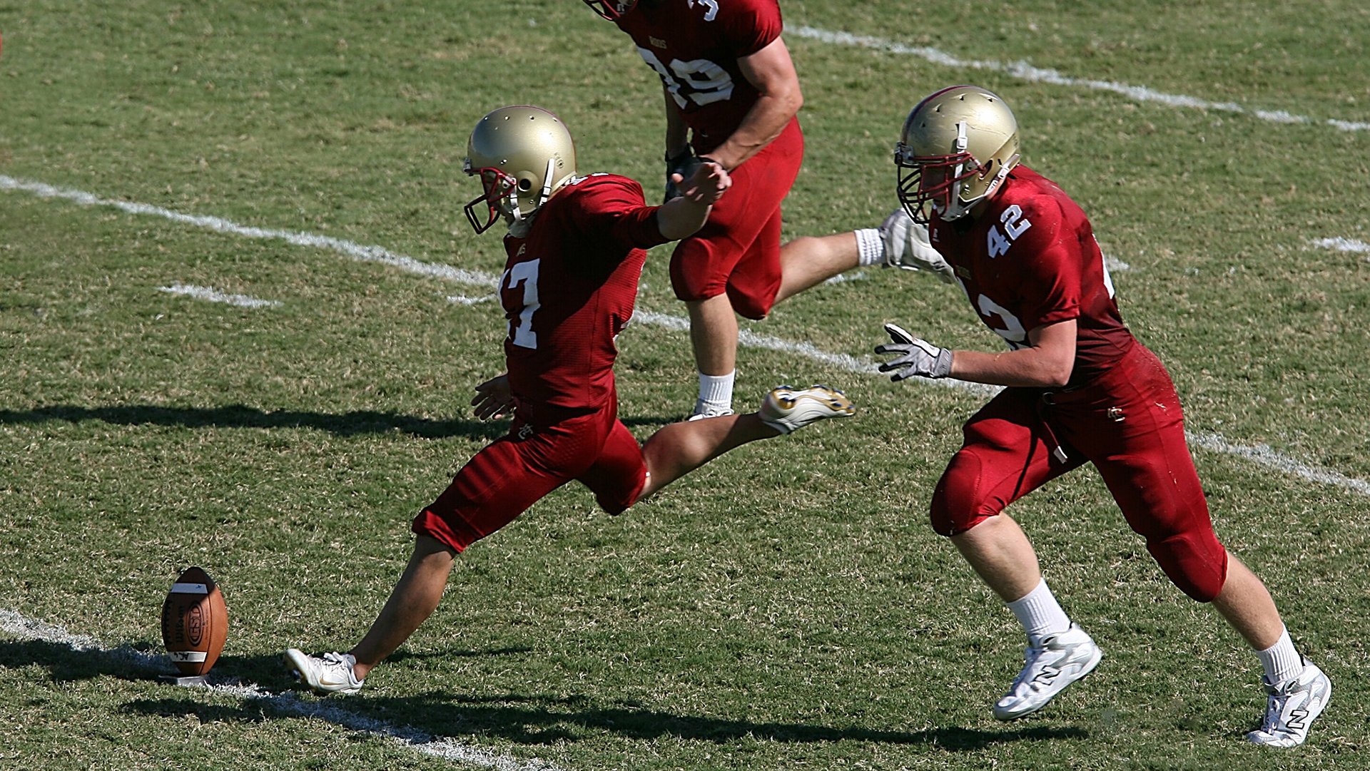 威少称愿做场上发动机组织全队,威少的动作